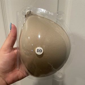 Sticky boobs - Never been worn!